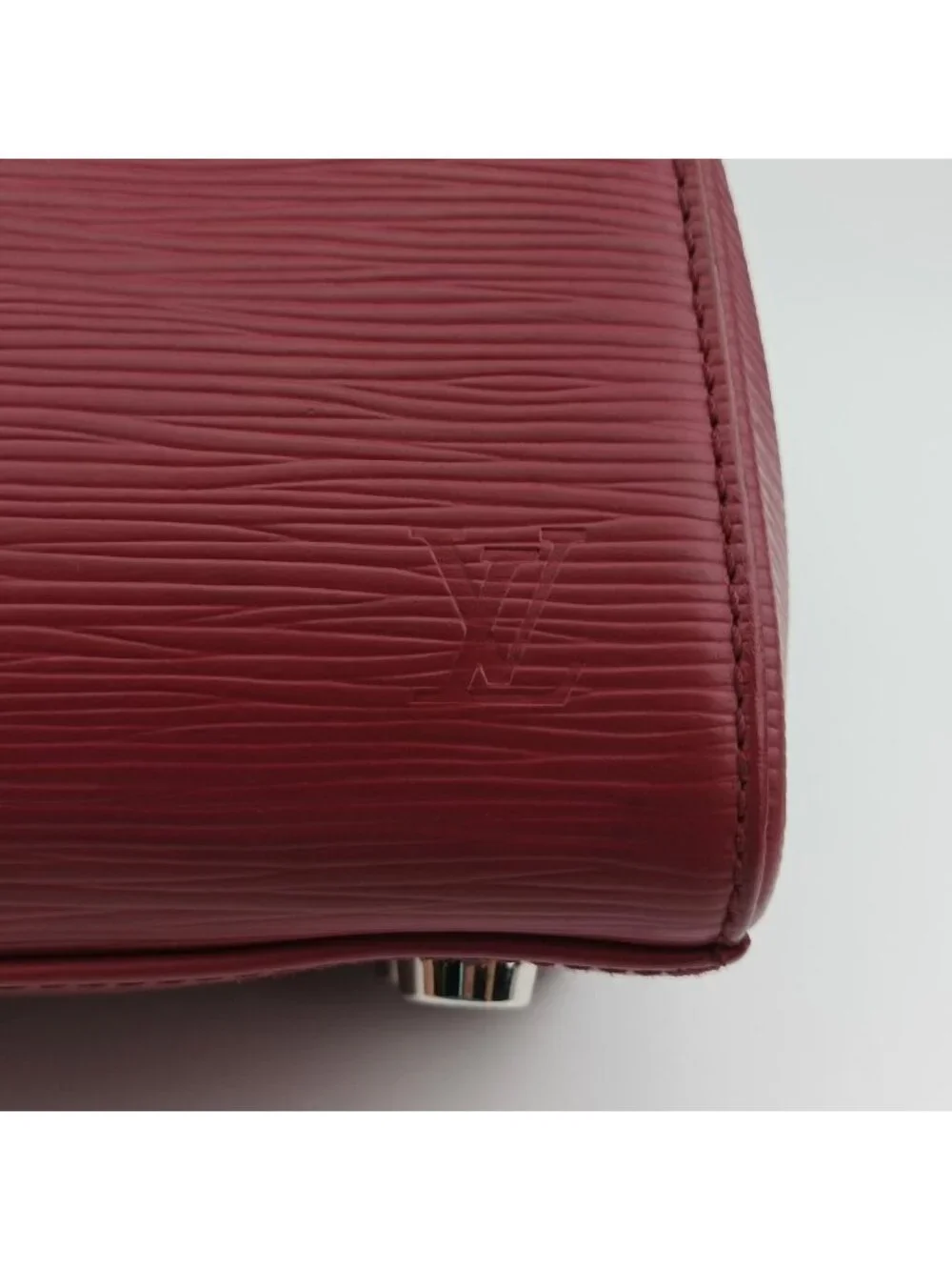 Louis Vuitton Blair MM Carmine Epi Handbag